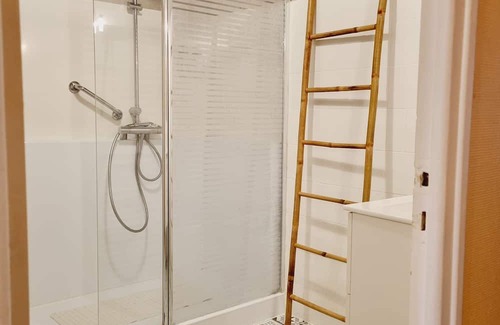 Quartier de France House | Relaxing Retreat at L'eugène - 3 Bedroom Getaway