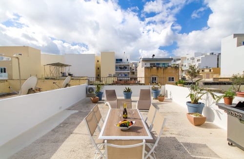 Tal-Ghoqod Villa | Experience Sun, Sea & Comfort at Villa St Maria Swieqi