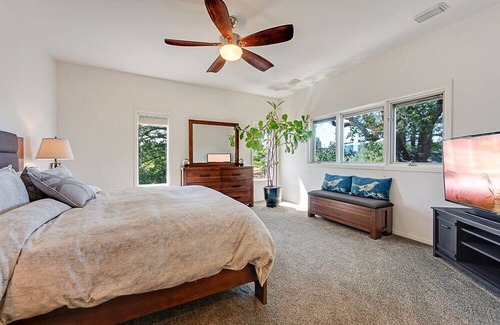 Forestville House | Relaxing Couples Retreat with Hot Tub & Scenic Views