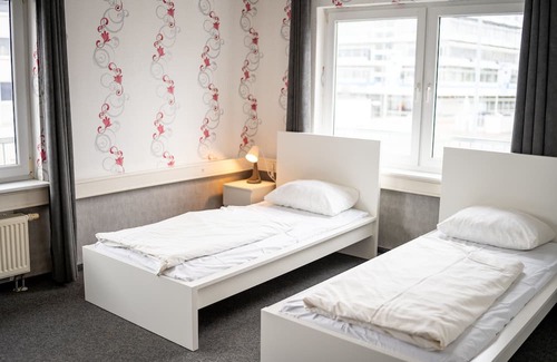 Worms Apartment | Spacious Apartment for 10 Guests with Family-Friendly Amenities