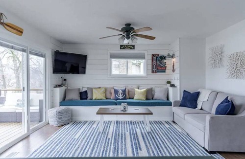 Falls of Rough Apartment | Lakeview Haven: Lakeside Sanctuary at Fentress Rd!