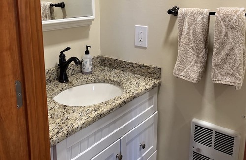 Purcellville House | Enjoy a Cozy Stay at Echo Dell Summer with Ocean Views