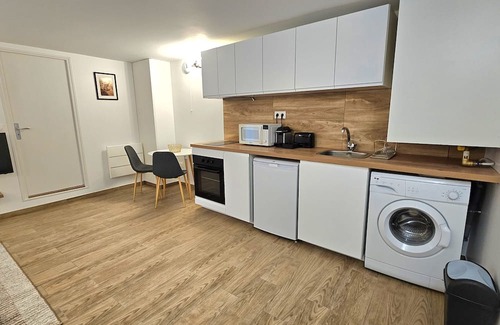 Sevran Apartment | Cosy Apartment Near Parc des Expositions & CDG Airport