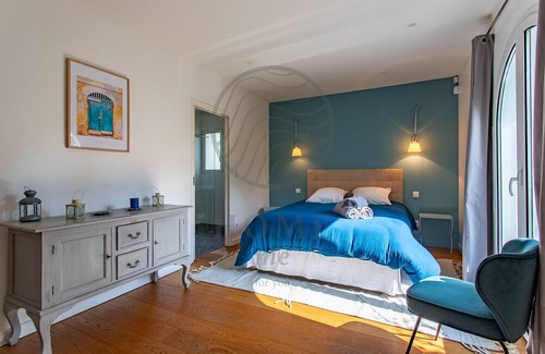 Le Canon Villa | Architect-Designed Villa with Pool in Le Canon Village