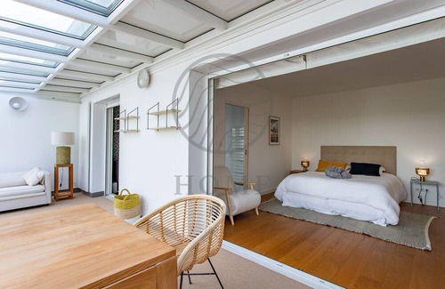 Le Canon Villa | Architect-Designed Villa with Pool in Le Canon Village
