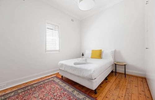 Clovelly House | Cozy 2BR Retreat with Ocean View at Clovelly