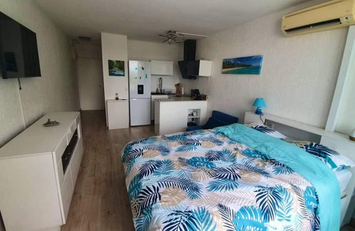 Pointe de la verdure Apartment | Beachside Studio for 3 with Pool - Rated 10/10!
