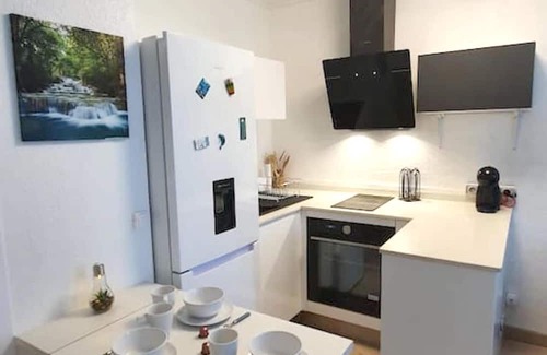 Pointe de la verdure Apartment | Beachside Studio for 3 with Pool - Rated 10/10!