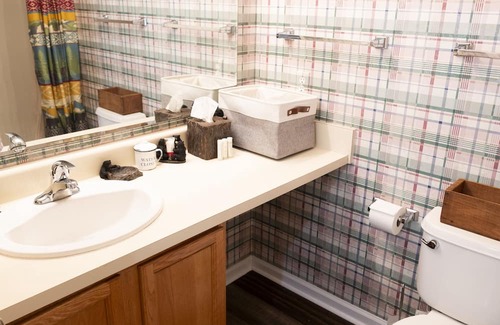 Fancy Gap Cabin | Cozy Orchard Gap Inn: Family-Friendly Retreat Awaits