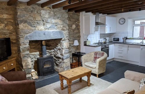 Capel-Curig Cottage | Inviting Hot Tub Cottage with Scenic Snowdon Views