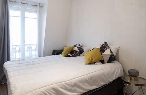 Gare Apartment | Cozy 45 m² Apartment Steps from the Vibrant Asian Quarter