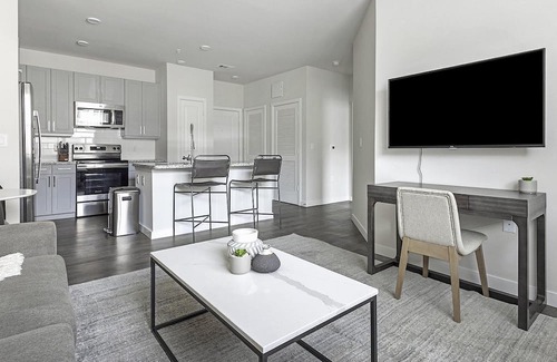 Spring Branch East Apartment | Modern Apartment with Kitchen in Prime City Location