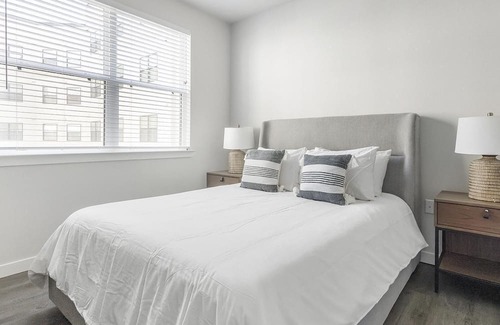 Spring Branch East Apartment | Modern Apartment with Kitchen in Prime Location