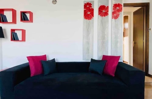 Barza Apartment | Scenic Babalù with Lake Views and Family-Friendly Amenities
