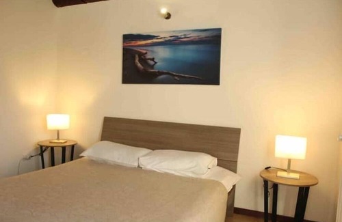 Barza Apartment | Scenic Babalù with Lake Views and Family-Friendly Amenities