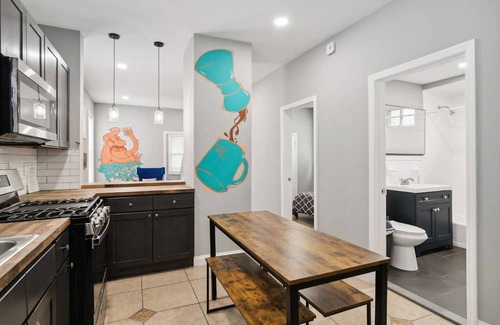 Elizabeth Apartment | Stylish 3-Bed Apartment in Elizabeth Near Manhattan