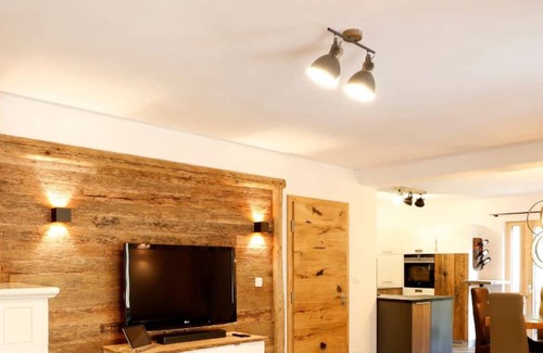 Heiligenblut Apartment | Spacious 95m² Apartment for 6 Guests in Winkl