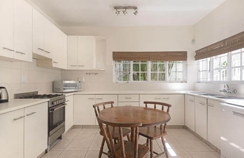 Musgrave Apartment | Family-Friendly Nauticus 2: Two Bedroom Apartment for 4