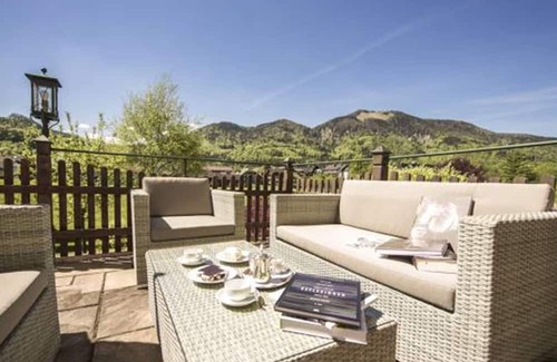Fuschl am See House | Cozy 2-Bedroom Apartment at Garni Haus Sonnleitn