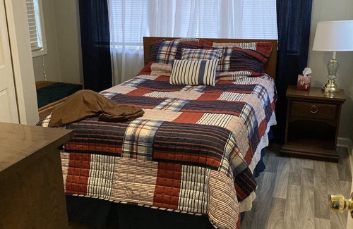 Anderson House | Perfect Retreat at Lake Hartwell - Family Friendly Escape