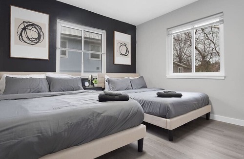 Downtown Apartment | Upscale King 3 Bed Suite—Mins to Downtown Raleigh!