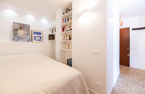 Quartier du Pont-de-Flandre Apartment | Inviting 1 Bedroom Apartment Near Canal de l'Ourcq