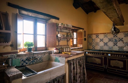San Quirico d'Orcia Villa | Villa in San Quirico D'orcia with 8 bedrooms sleeps 14