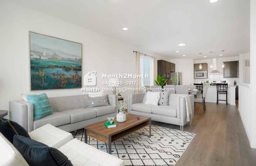 Longmont House | Elegant Retreat on High Point Dr with Pet-Friendly Amenities