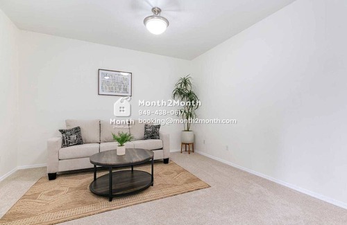 Pleasant Valley House | Cozy Serene Haven Retreat with Breakfast & Pet-Friendly Stay