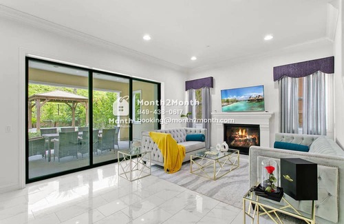 Lake Forest House | Relaxing Retreat on Swift - Pet Friendly with Pool & Kitchen