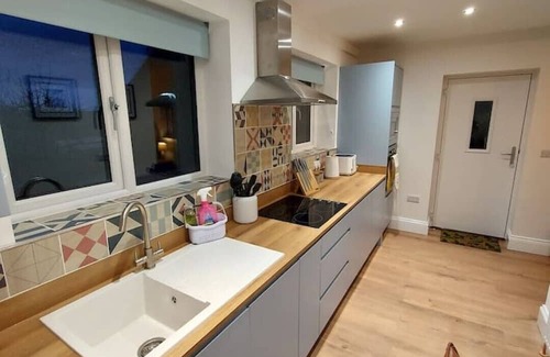 Glaisdale Apartment | Athelas Self-Catering Studio: Family-Friendly Retreat