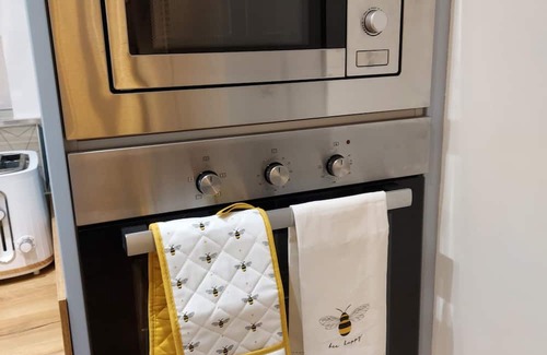 Glaisdale Apartment | Athelas Self-Catering Studio: Family-Friendly Retreat