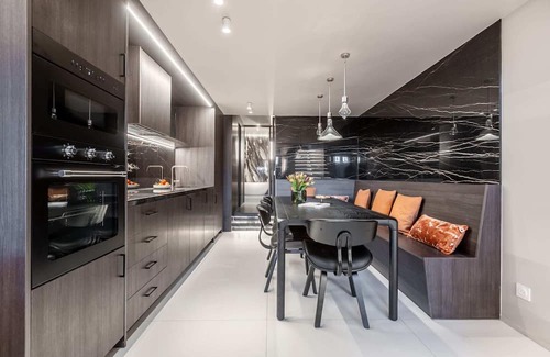 Les Iles Apartment | Quai Bourbon II - Family-Friendly Apartment with Spa Access