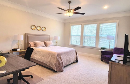Woodstock House | Welcoming Home Near Downtown Woodstock with Pool & Pet Access