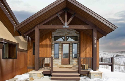 Clark Ski Chalet | Inviting Ski In/Out Chalet with Family-Friendly Amenities