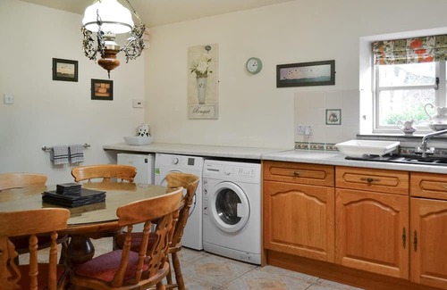 Grimsby Cottage | Relaxing 3 Bedroom Accommodation in Tetney by the Sea