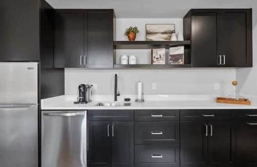 St. Leonard Apartment | Waterfront Guesthouse Retreat with Spa & Child-Friendly Care