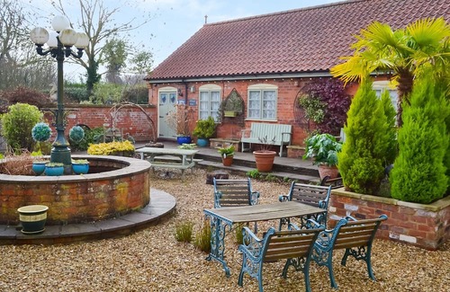 Grimsby Cottage | Comfortable 2 Bedroom Getaway in Tetney near Cleethorpes