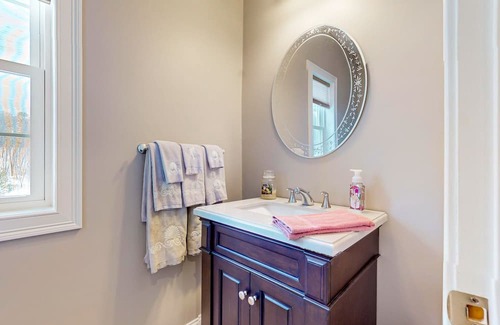 Pine River Pond House | Tranquil Getaway with Lake Views & Fully Equipped Kitchen