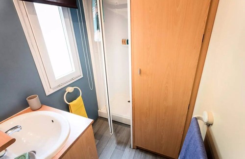 Regusse House | Experience Camping Les Lacs du Verdon: Family-Friendly Retreat