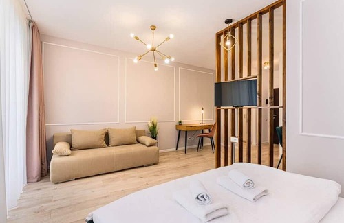 Vladeni Condo | UNO Gardens with City-view Studio ❤