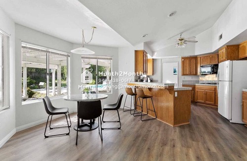 Nuevo House | Discover Treasure on Obsidian Ct: Family & Pet Friendly Stay