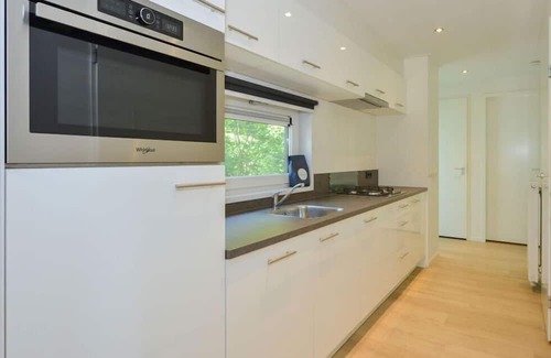 Zorgvlied Apartment | Comfortable Pavilion for 6 with Family-Friendly Amenities