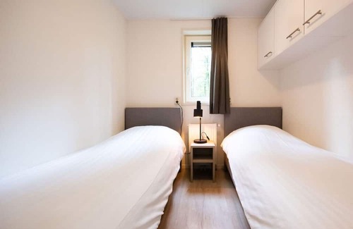 Zorgvlied Apartment | Spacious Vacation Home for 6 with Kitchen & Breakfast