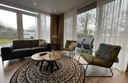 Zorgvlied Apartment | Cozy Pavilion for 4 with Kitchen and Breakfast Included