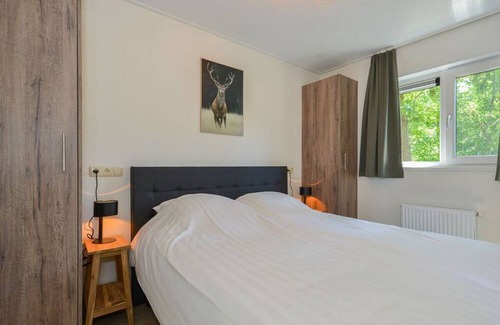 Zorgvlied Apartment | Cozy Pavilion for 6 with Kitchen and Breakfast Options