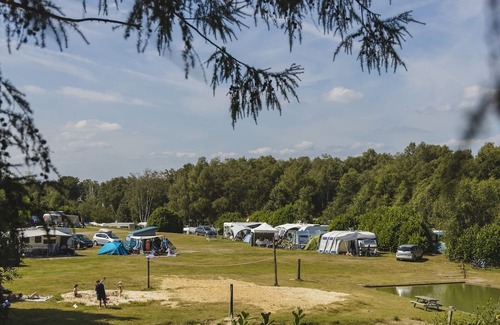 Wilsum RV Rental | Een Fijne Kampeerplaats met 16 Ampère Stroom en Eigen Wateraansluiting
