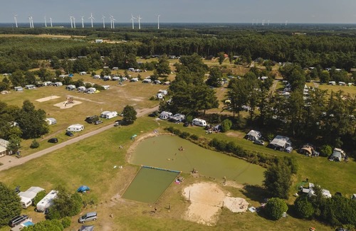 Wilsum RV Rental | Een Fijne Kampeerplaats met 16 Ampère Stroom en Eigen Wateraansluiting