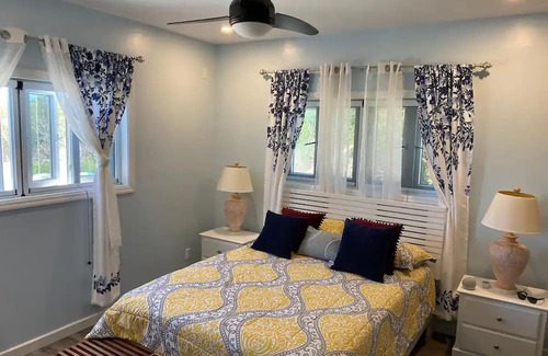 Black Point House | Kid-Friendly Retreat at Amy House on Black Point