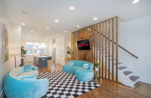 Nashville House | Trendy Rooftop Oasis | Karaoke Townhome for Family Fun